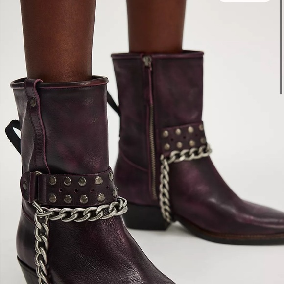 We The Free FREE PEOPLE W10 Wine Frisco color Leather Chain Boots Low Heel Good - Picture 10 of 13
